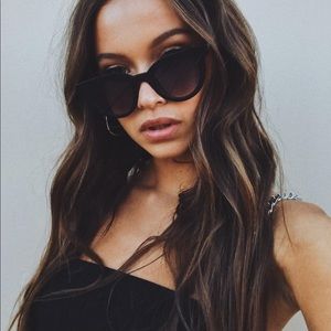 Minkpink Savvy Sunglasses (black)